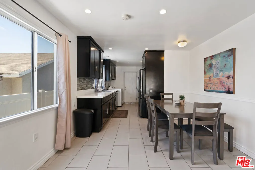 328 E Plymouth Street, Inglewood, California 90302 home-pic-6